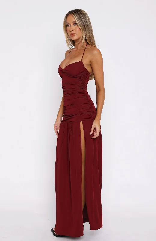 sweet-skies-maxi-dress-burgundy