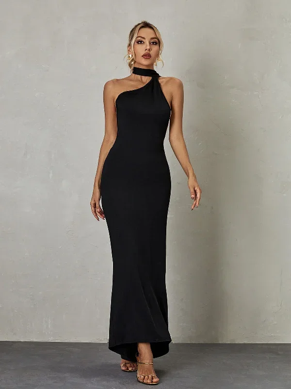 toula-backless-maxi-dress-in-black